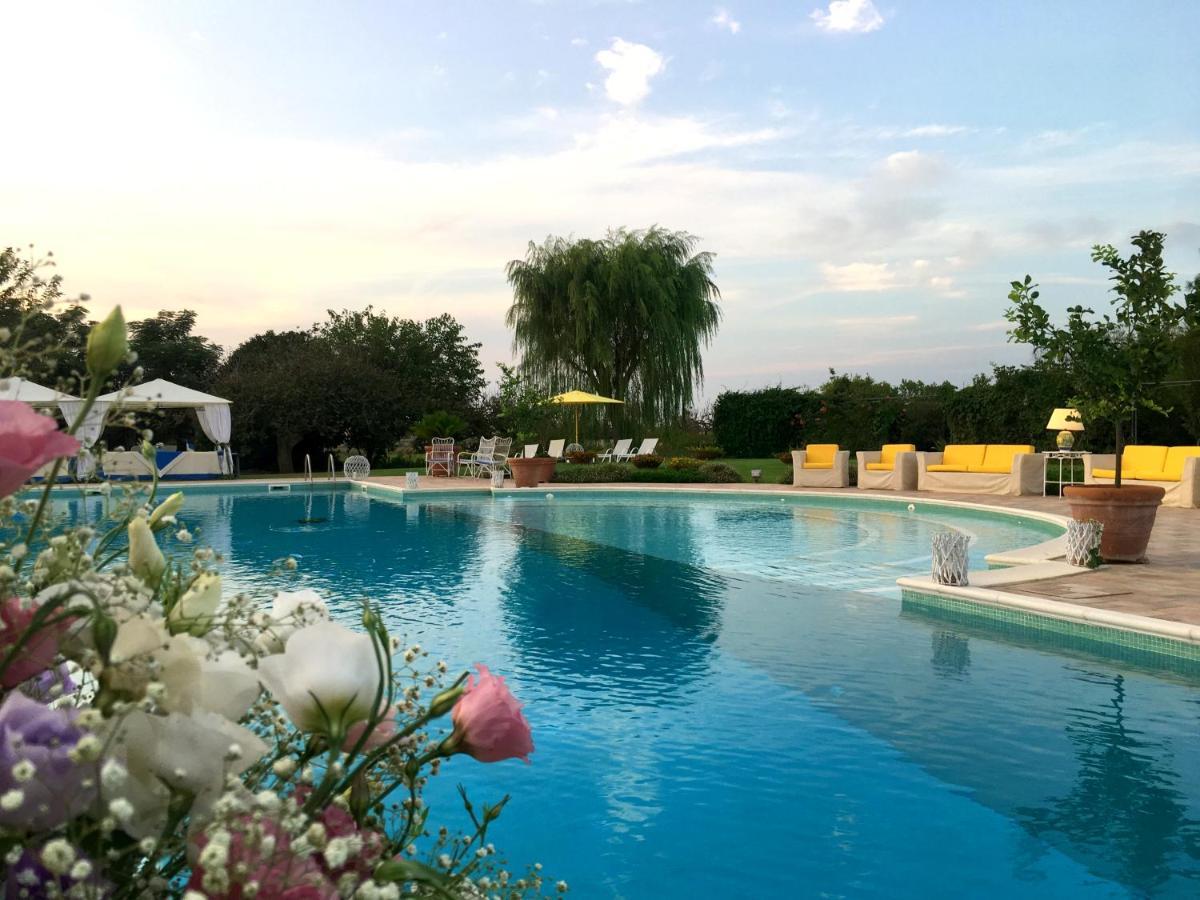 Tenuta Donnanna Agriturismo&Glamping Галатоне Экстерьер фото