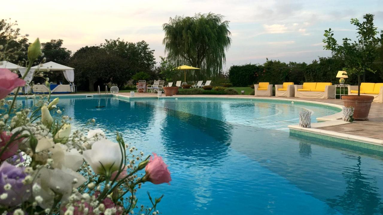Tenuta Donnanna Agriturismo&Glamping Галатоне Экстерьер фото