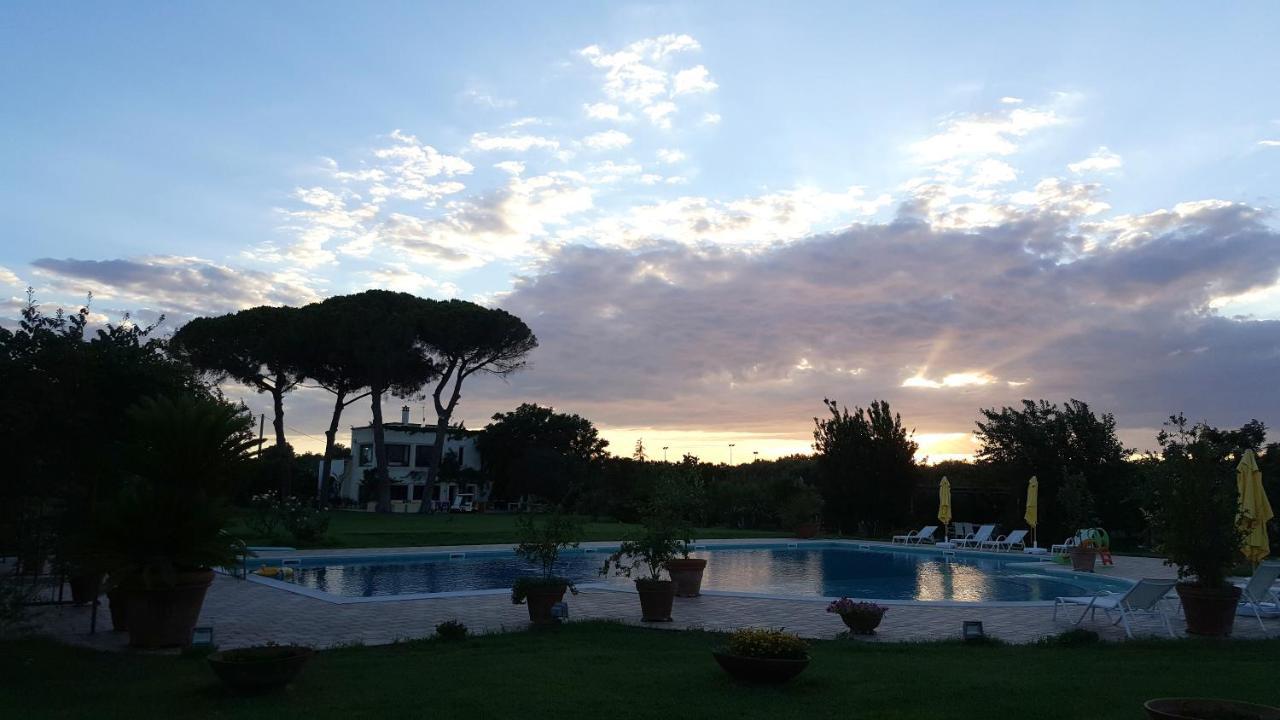 Tenuta Donnanna Agriturismo&Glamping Галатоне Экстерьер фото