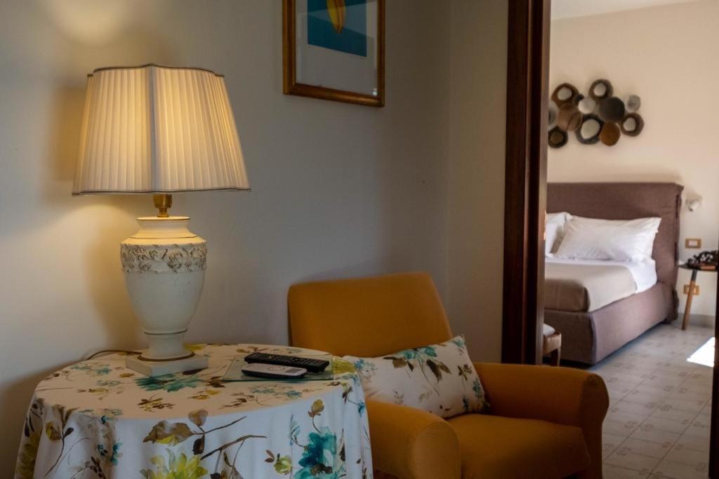 Tenuta Donnanna Agriturismo&Glamping Галатоне Экстерьер фото