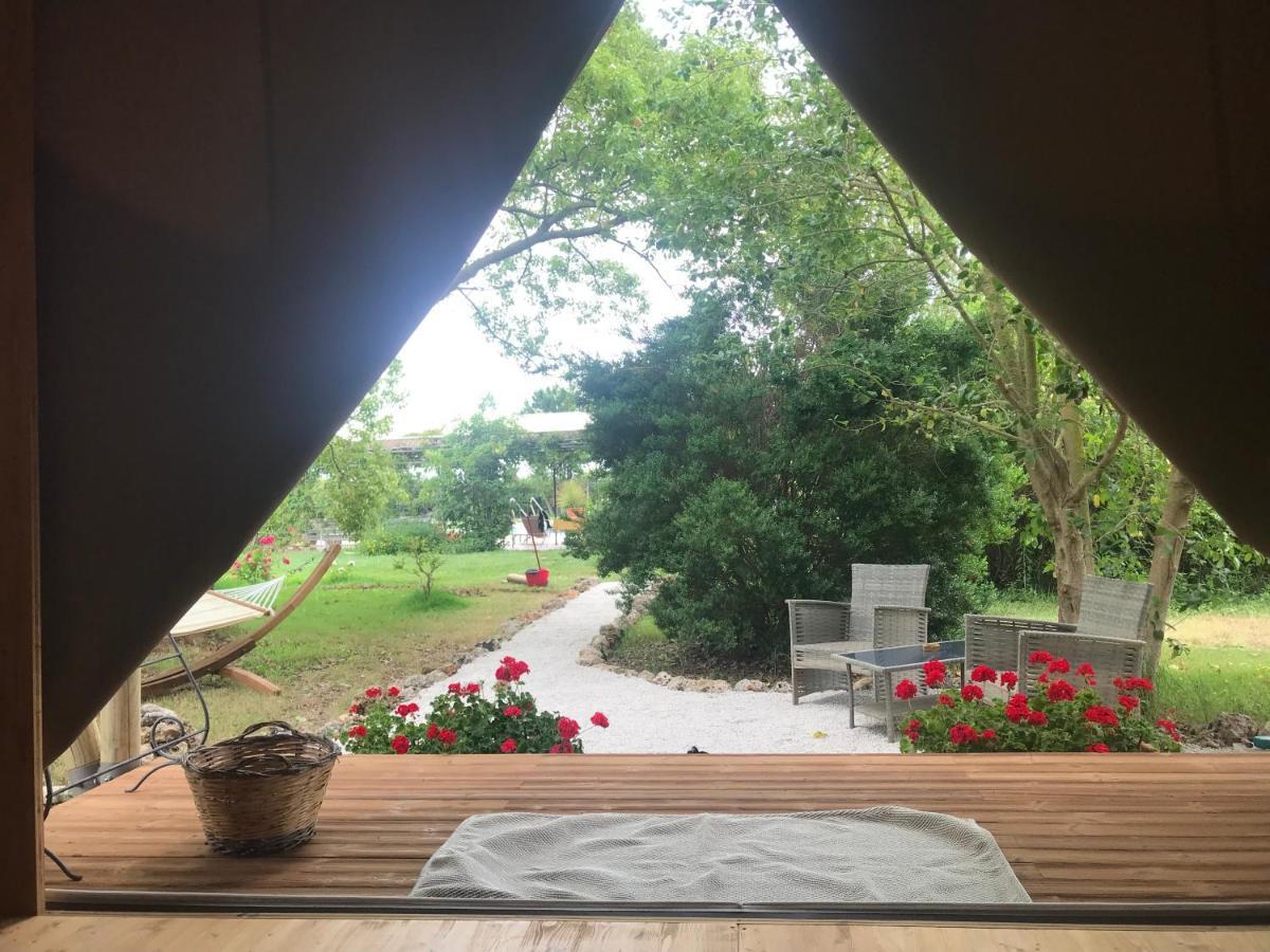 Tenuta Donnanna Agriturismo&Glamping Галатоне Экстерьер фото